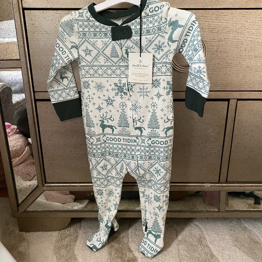 Hearth & Hand Magnolia Good Tidings Pajamas